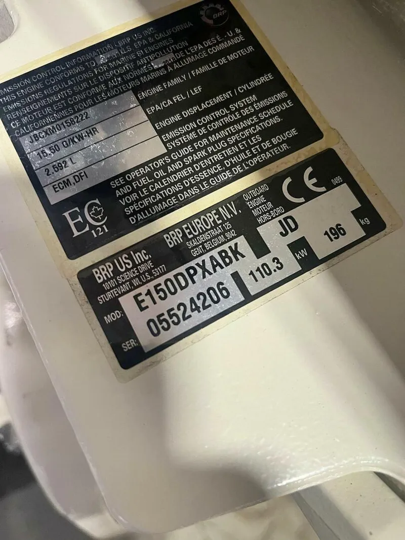 Slide: The Image of Larson FX 1850 DC 2018 - 4877107