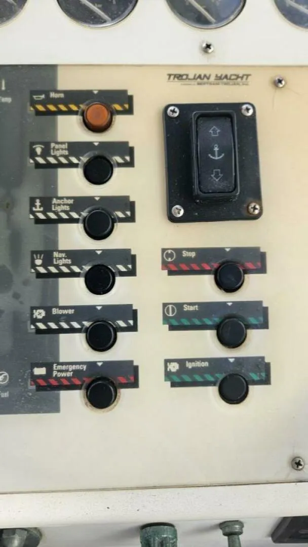 Slide: The Image of Trojan 11M Express 1990 - 4886730