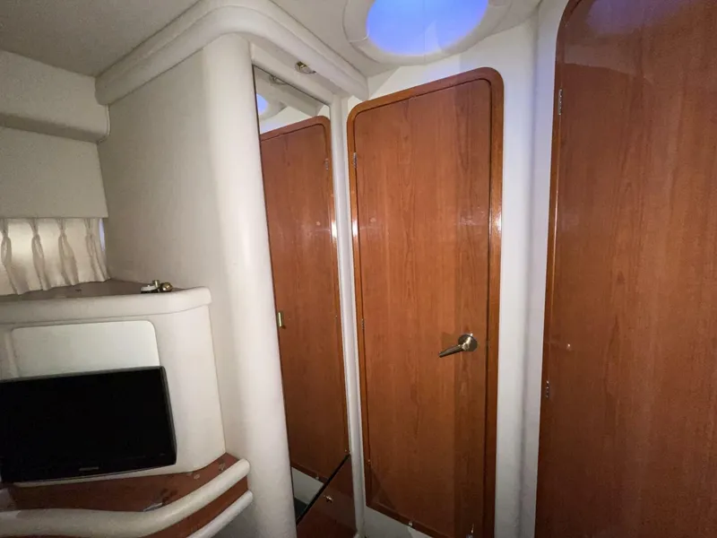 Slide: The Image of Sea Ray 480 Sedan Bridge 1998 - 4878103