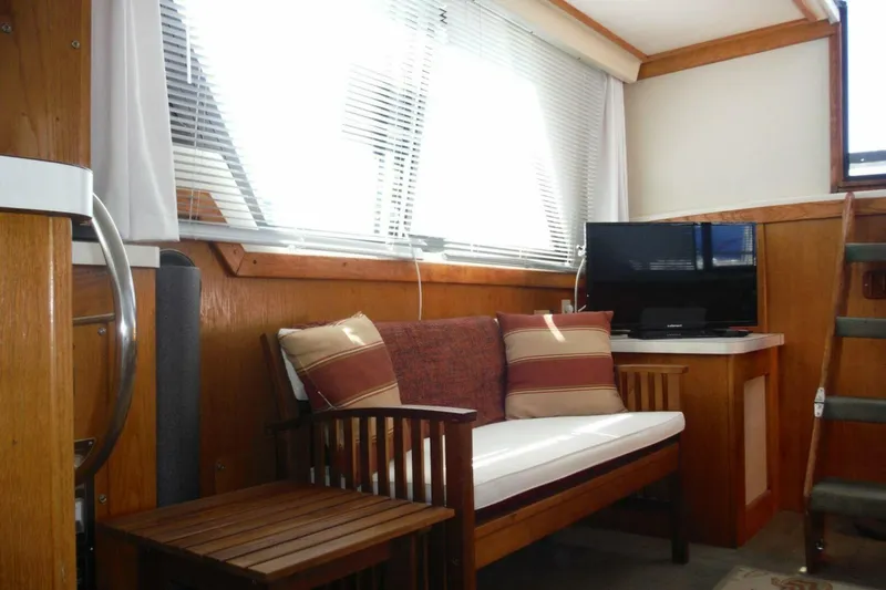 Slide: The Image of Mainship Sundeck 36 1987 - 4878557