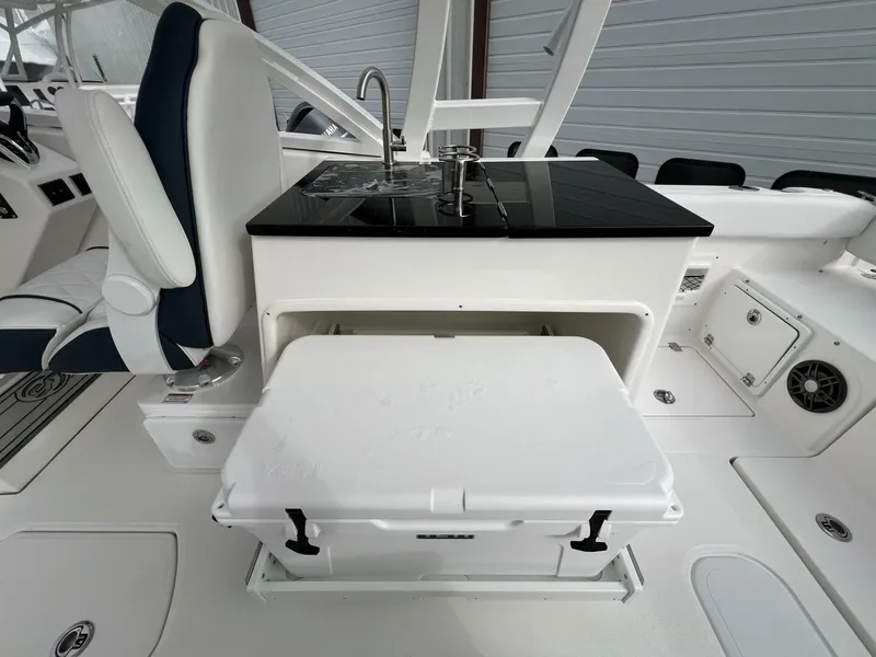 Slide: The Image of Sea Fox 268 Traveler 2026 - 4879500