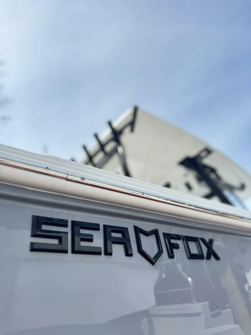 Slide: The Image of Sea Fox 328 Commander 2025 - 5680794