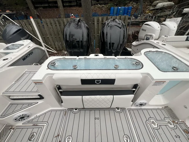 Slide: The Image of Sea Fox 328 Commander 2025 - 4880020