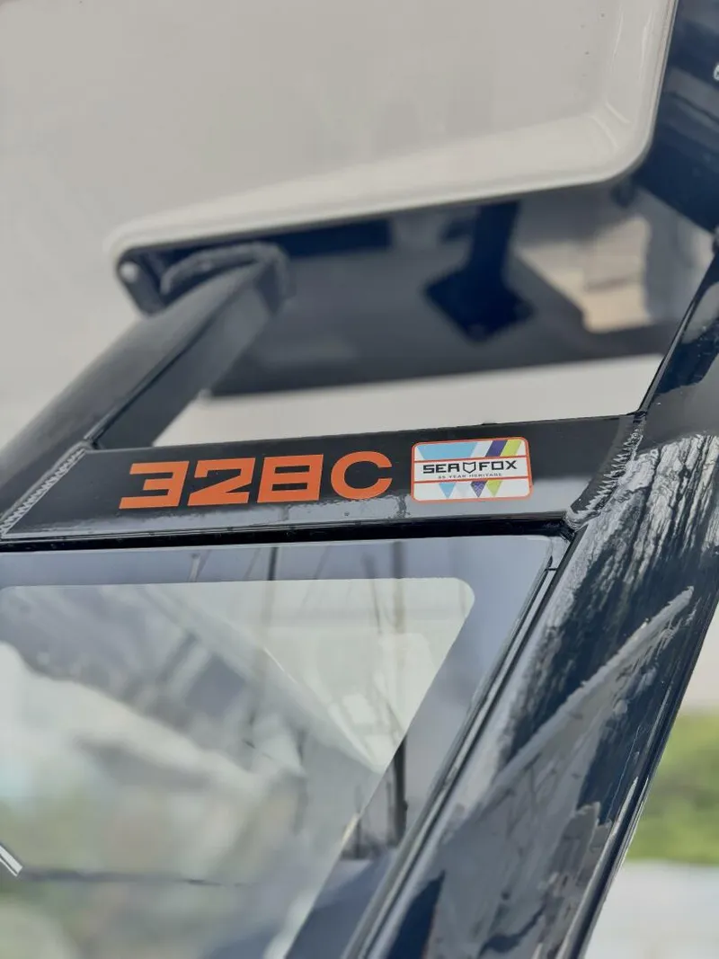 Slide: The Image of Sea Fox 328 Commander 2025 - 5680800