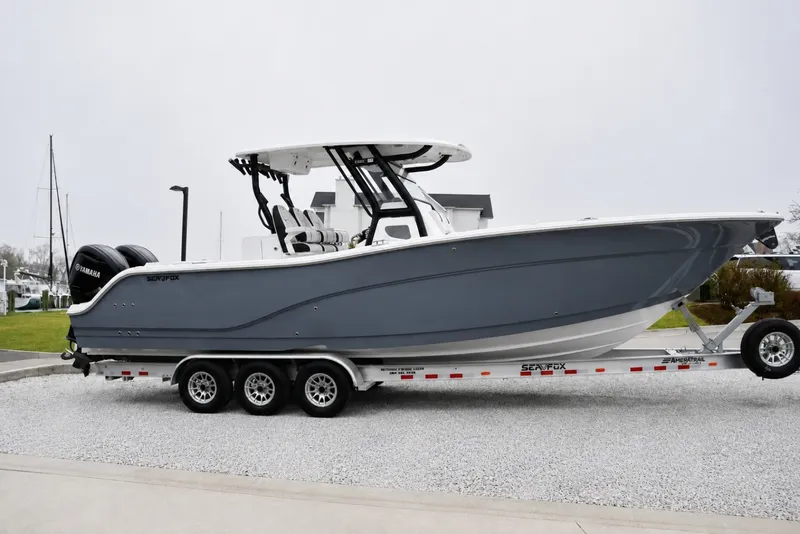 Slide: The Image of Sea Fox 328 Commander 2025 - 6289723