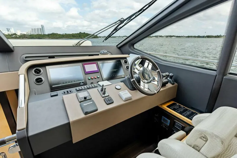 Slide: The Image of Azimut 66 FLY 2016 - 4880660