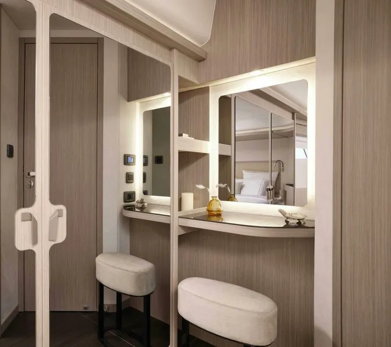 Slide: The Image of Prestige F5.7 2026 - 4880814