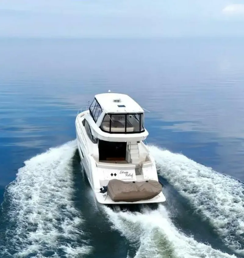 Slide: The Image of Carver C52 Command Bridge 2019 - 5748724