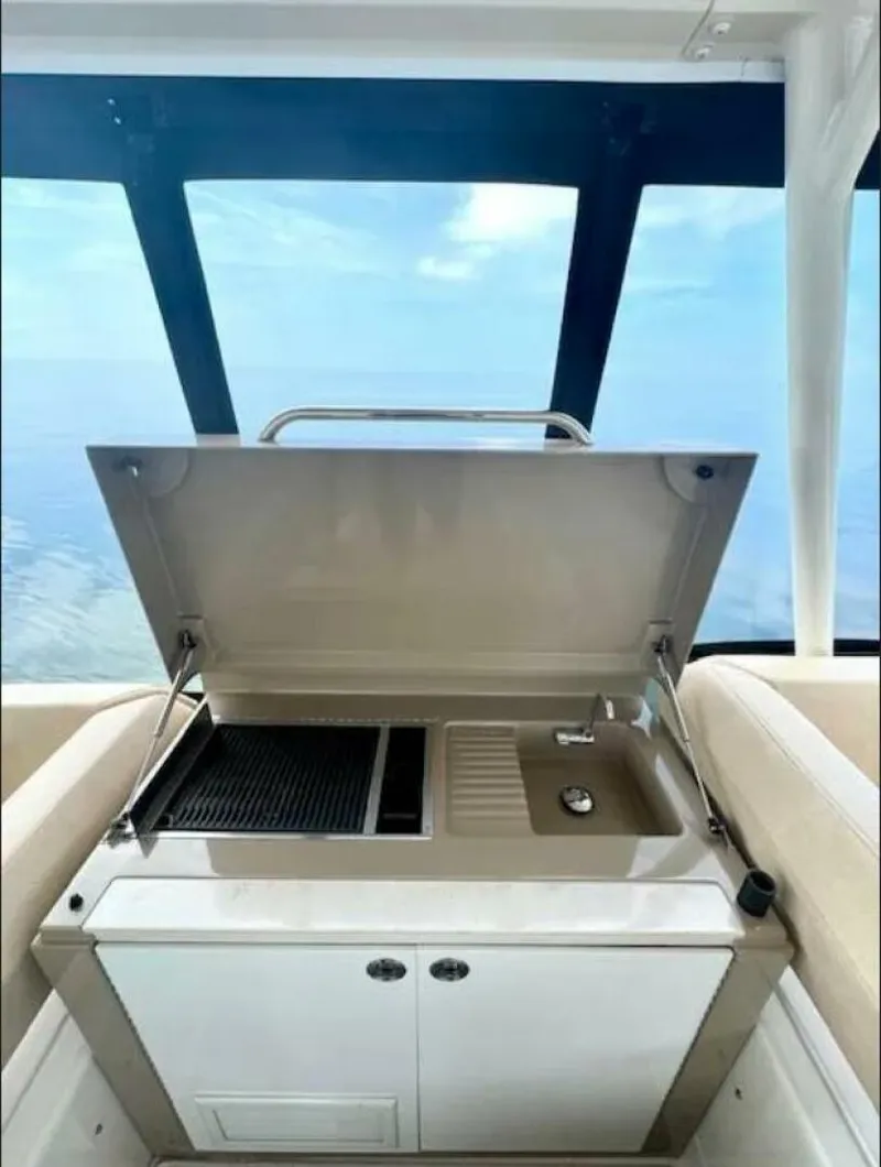 Slide: The Image of Carver C52 Command Bridge 2019 - 5748737