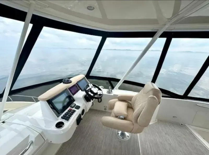 Slide: The Image of Carver C52 Command Bridge 2019 - 5748741