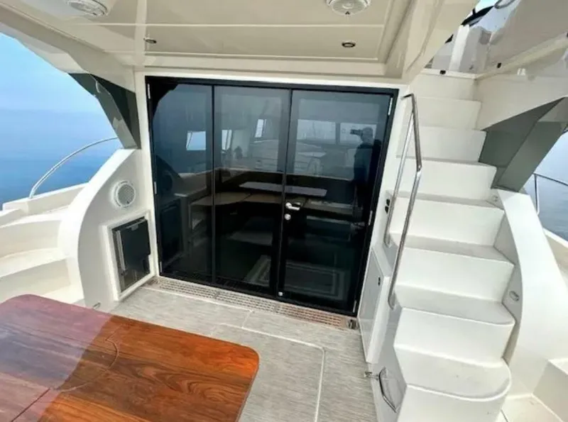 Slide: The Image of Carver C52 Command Bridge 2019 - 5748746