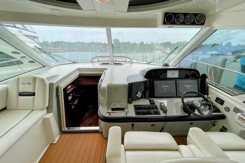 Slide: The Image of Sea Ray 500 Sundancer 2010 - 4881106