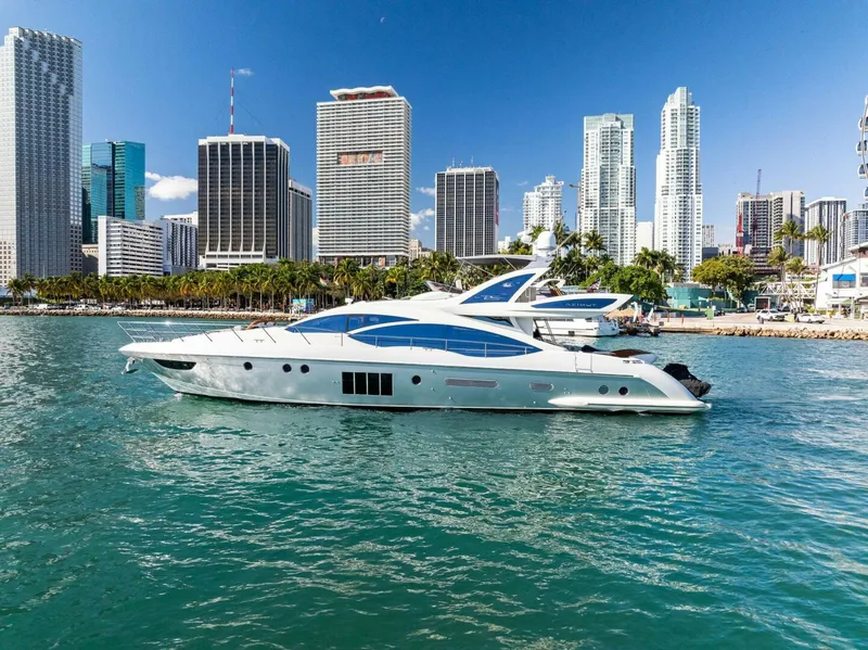 The Image of Azimut 72S 2014 - 4904356
