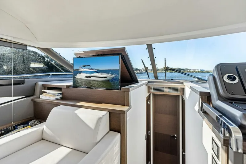 Slide: The Image of Prestige 520 Fly 2019 - 4886325