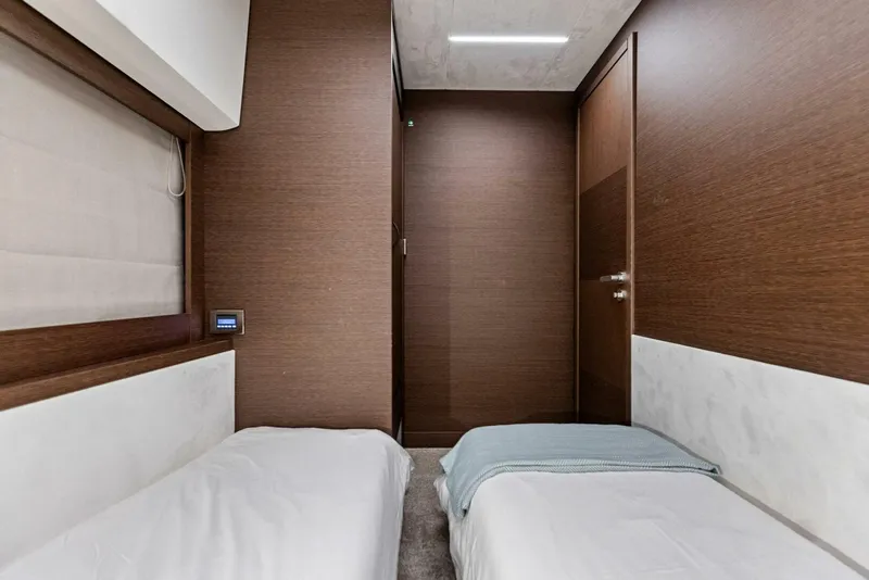 Slide: The Image of Prestige 520 Fly 2019 - 4886389