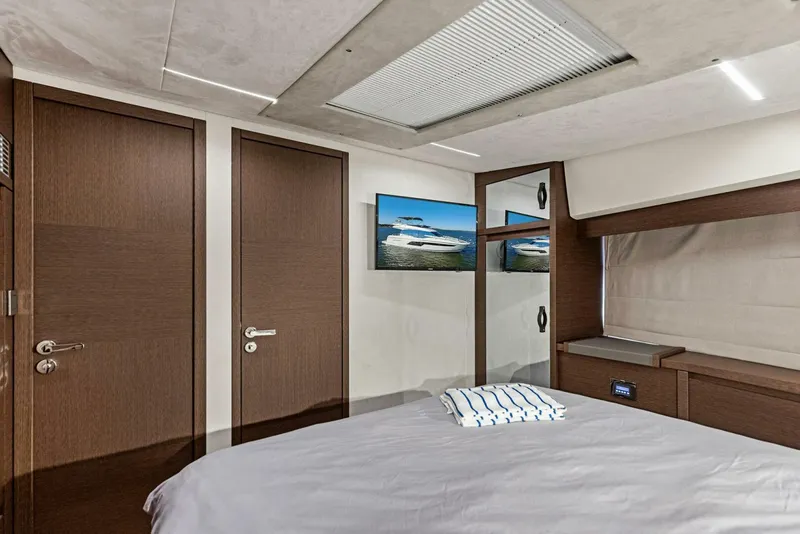 Slide: The Image of Prestige 520 Fly 2019 - 4886393