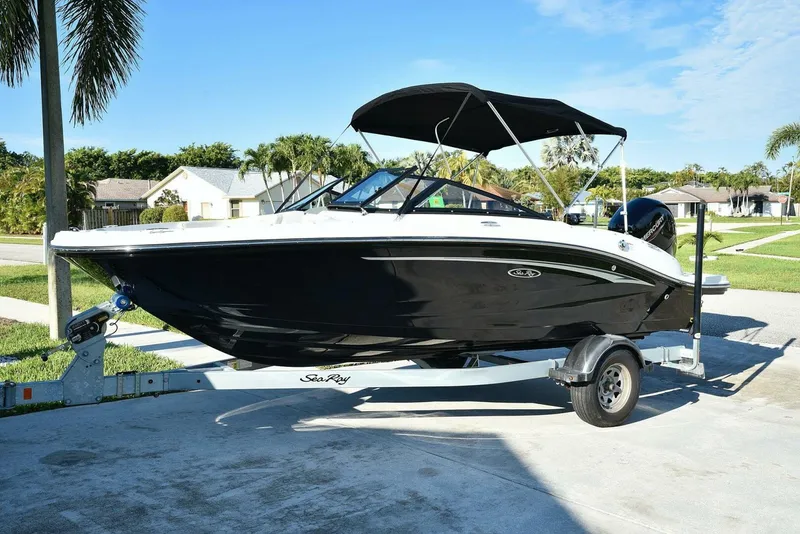 Slide: The Image of Sea Ray SPX 190 2020 - 4886915