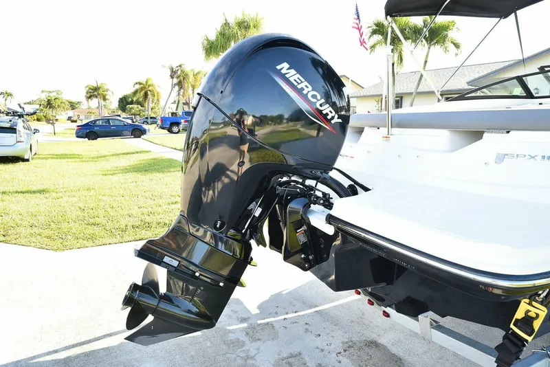 Slide: The Image of Sea Ray SPX 190 2020 - 4887052