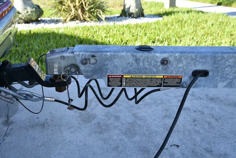 Slide: The Image of Sea Ray SPX 190 2020 - 4887059