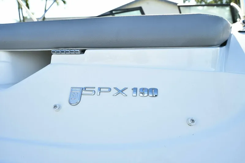 Slide: The Image of Sea Ray SPX 190 2020 - 4887267