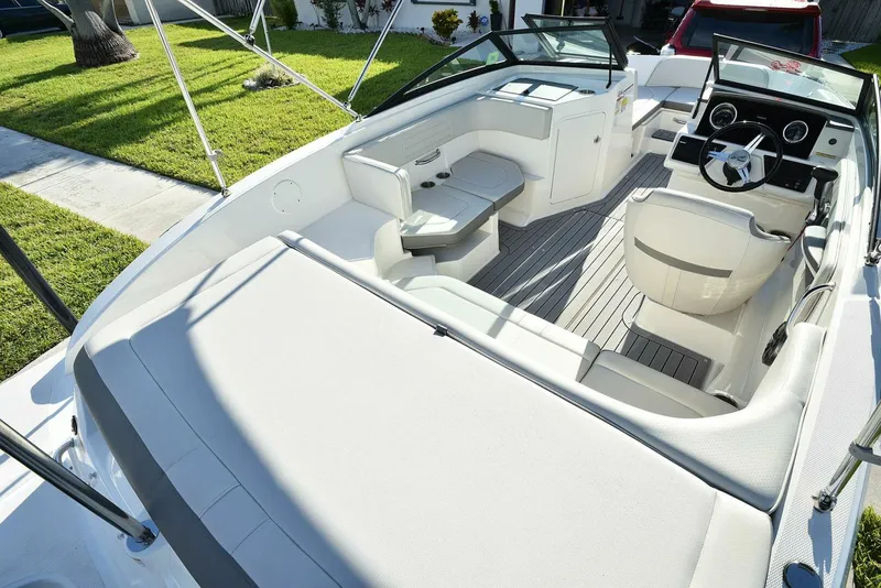 Slide: The Image of Sea Ray SPX 190 2020 - 4887273