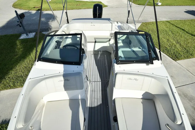 Slide: The Image of Sea Ray SPX 190 2020 - 4887287