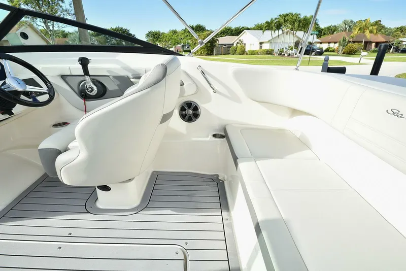 Slide: The Image of Sea Ray SPX 190 2020 - 4887307