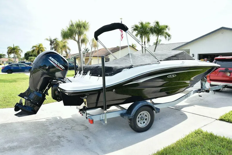 Slide: The Image of Sea Ray SPX 190 2020 - 4886920