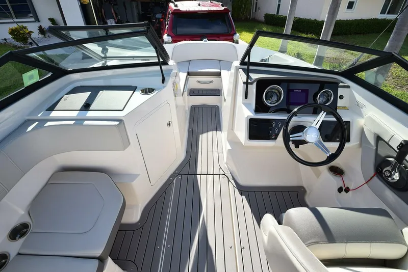 Slide: The Image of Sea Ray SPX 190 2020 - 4887306