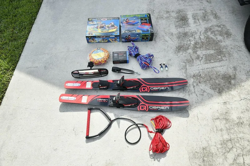 Slide: The Image of Sea Ray SPX 190 2020 - 4887317