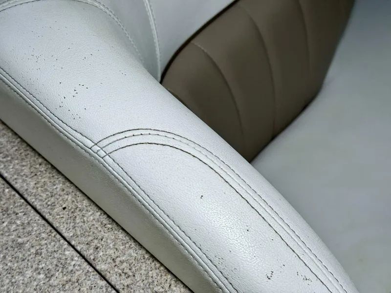 Slide: The Image of Four Winns Vista 288 2004 - 4888614