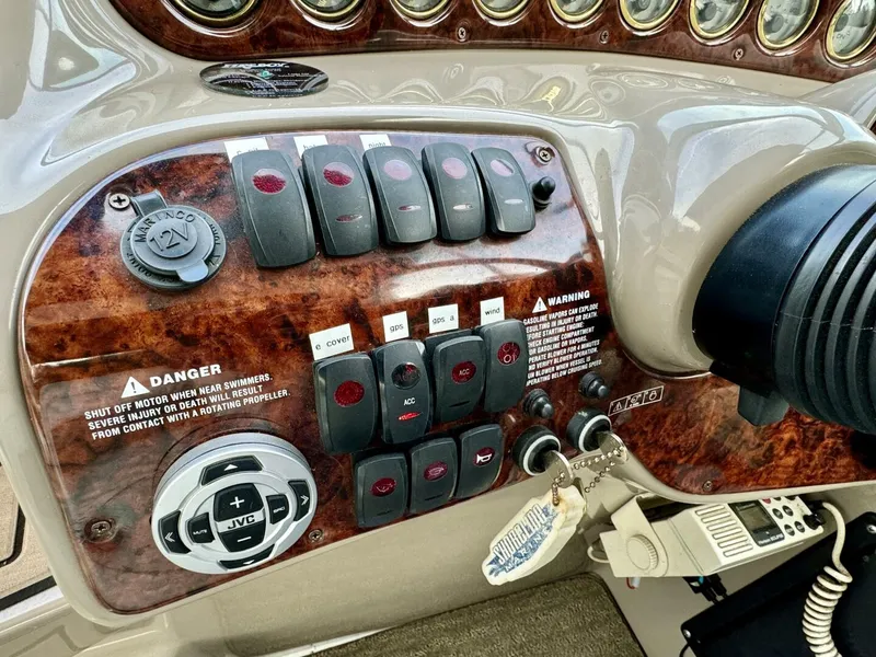 Slide: The Image of Four Winns Vista 288 2004 - 4888532