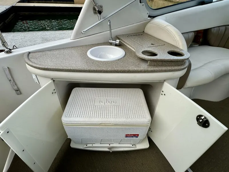 Slide: The Image of Four Winns Vista 288 2004 - 4888552