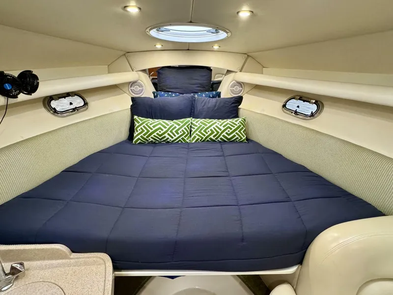 Slide: The Image of Four Winns Vista 288 2004 - 4888560