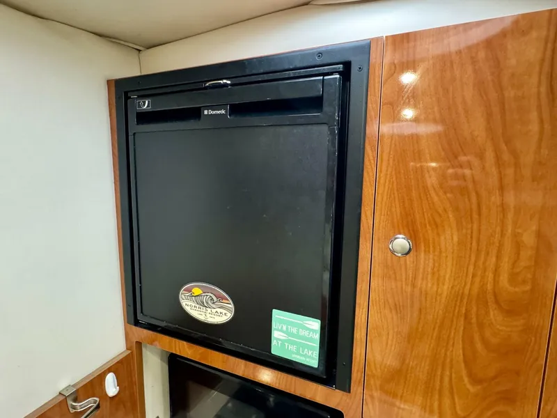 Slide: The Image of Four Winns Vista 288 2004 - 4888564