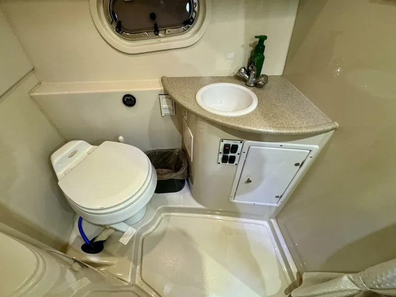 Slide: The Image of Four Winns Vista 288 2004 - 4888580