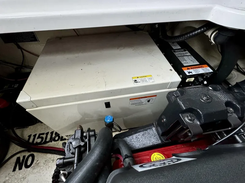 Slide: The Image of Four Winns Vista 288 2004 - 4888593