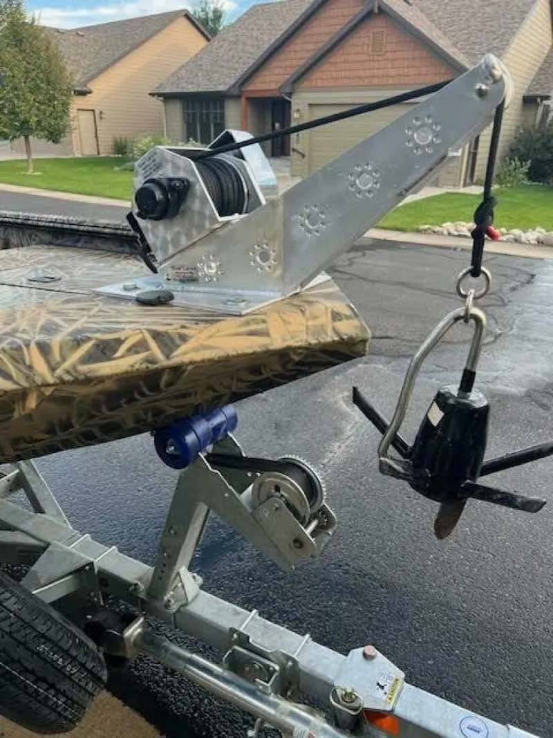 Slide: The Image of Lowe Roughneck 1860 2023 - 4888436