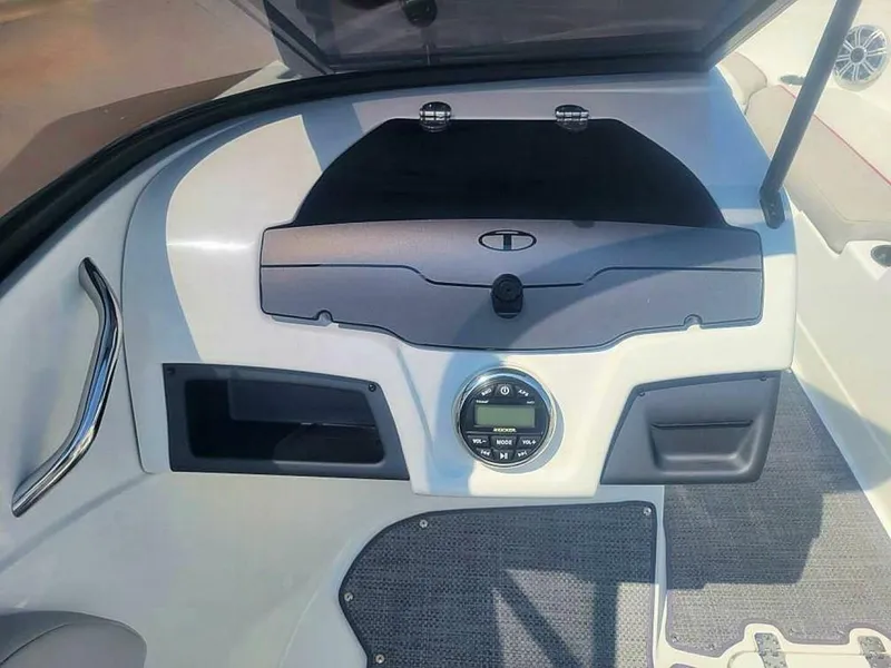 Slide: The Image of Tahoe 700 2019 - 4888692