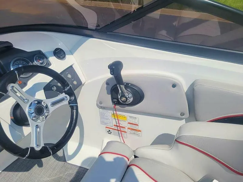 Slide: The Image of Tahoe 700 2019 - 4888695