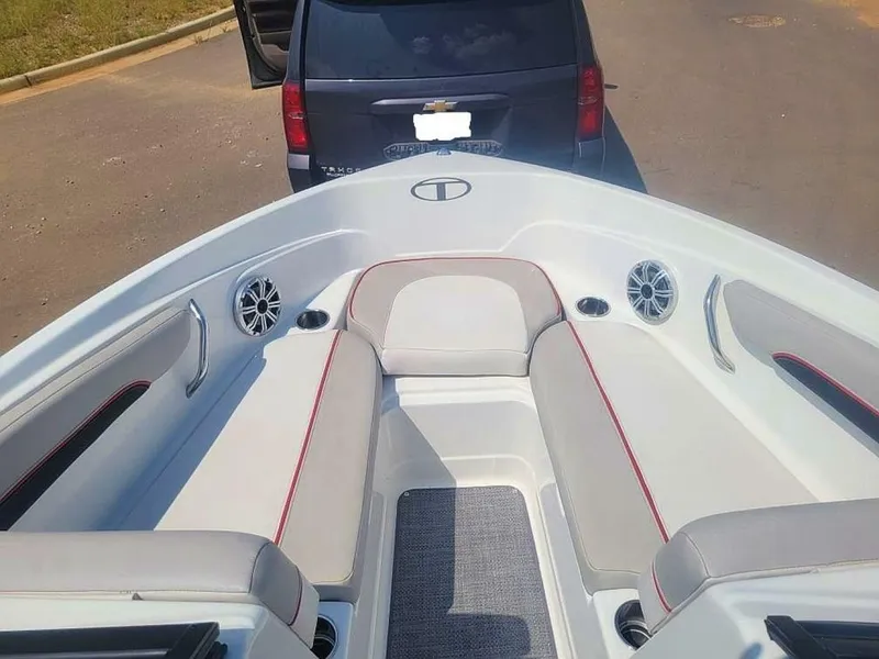 Slide: The Image of Tahoe 700 2019 - 4888687