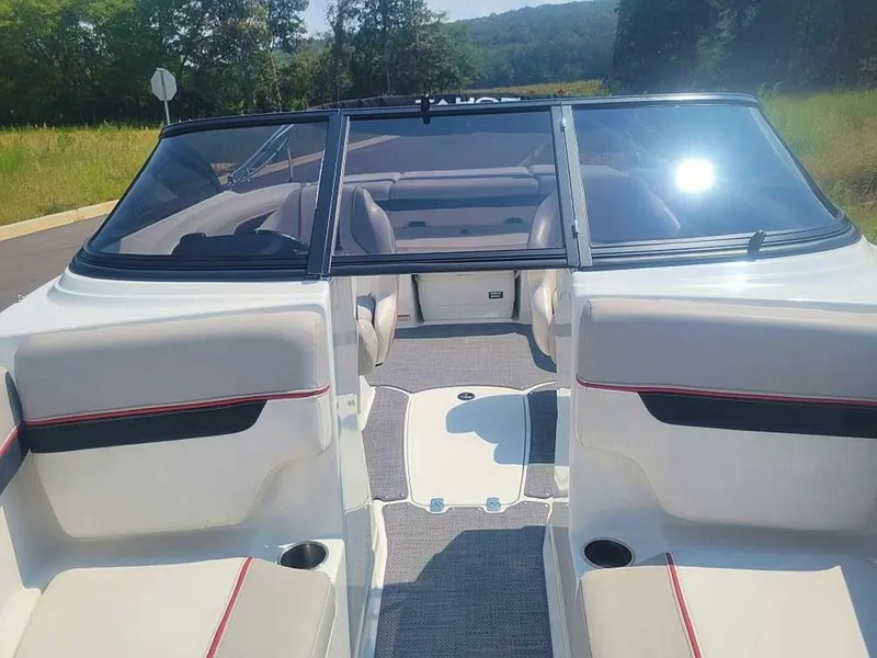 Slide: The Image of Tahoe 700 2019 - 4888689