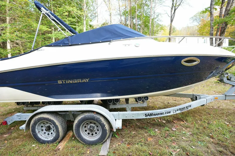 Slide: The Image of Stingray 225 CR 2016 - 4888881