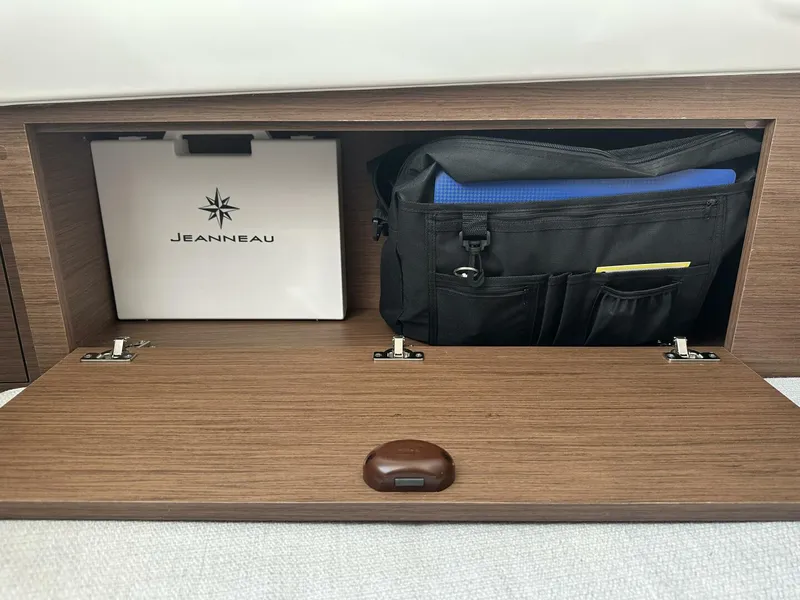 Slide: The Image of Jeanneau Leader 9.0 CC 2023 - 4889408