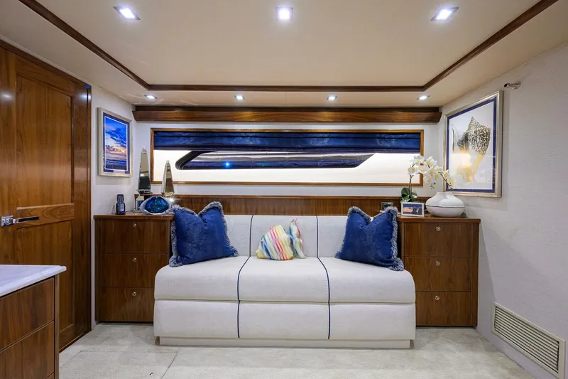 Slide: The Image of Viking 92 CHINA TIME - Master Stateroom 2020 Viking 92 Convertible CHINA TIME - 4890145