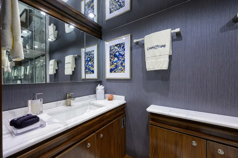 Slide: The Image of Viking 92 CHINA TIME - Master Head 2020 Viking 92 Convertible CHINA TIME - 4890147