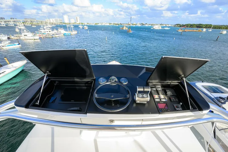 Slide: The Image of Viking 92 CHINA TIME - Tower 2020 Viking 92 Convertible CHINA TIME - 4890218