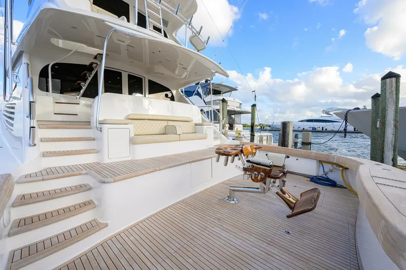 Slide: The Image of Viking 92 CHINA TIME - Cockpit 2020 Viking 92 Convertible CHINA TIME - 4890267