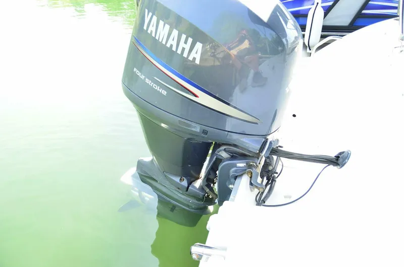 Slide: The Image of Hurricane SunDeck 217 OB 2011 - 4890790