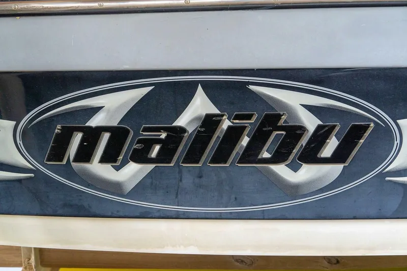 Slide: The Image of Malibu Wakesetter 23 XTi 2003 - 4891085